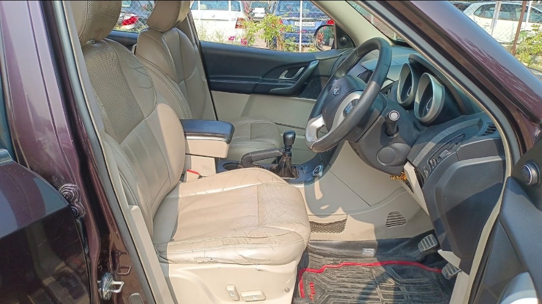 XUV500 image 14 XUV500 image 14