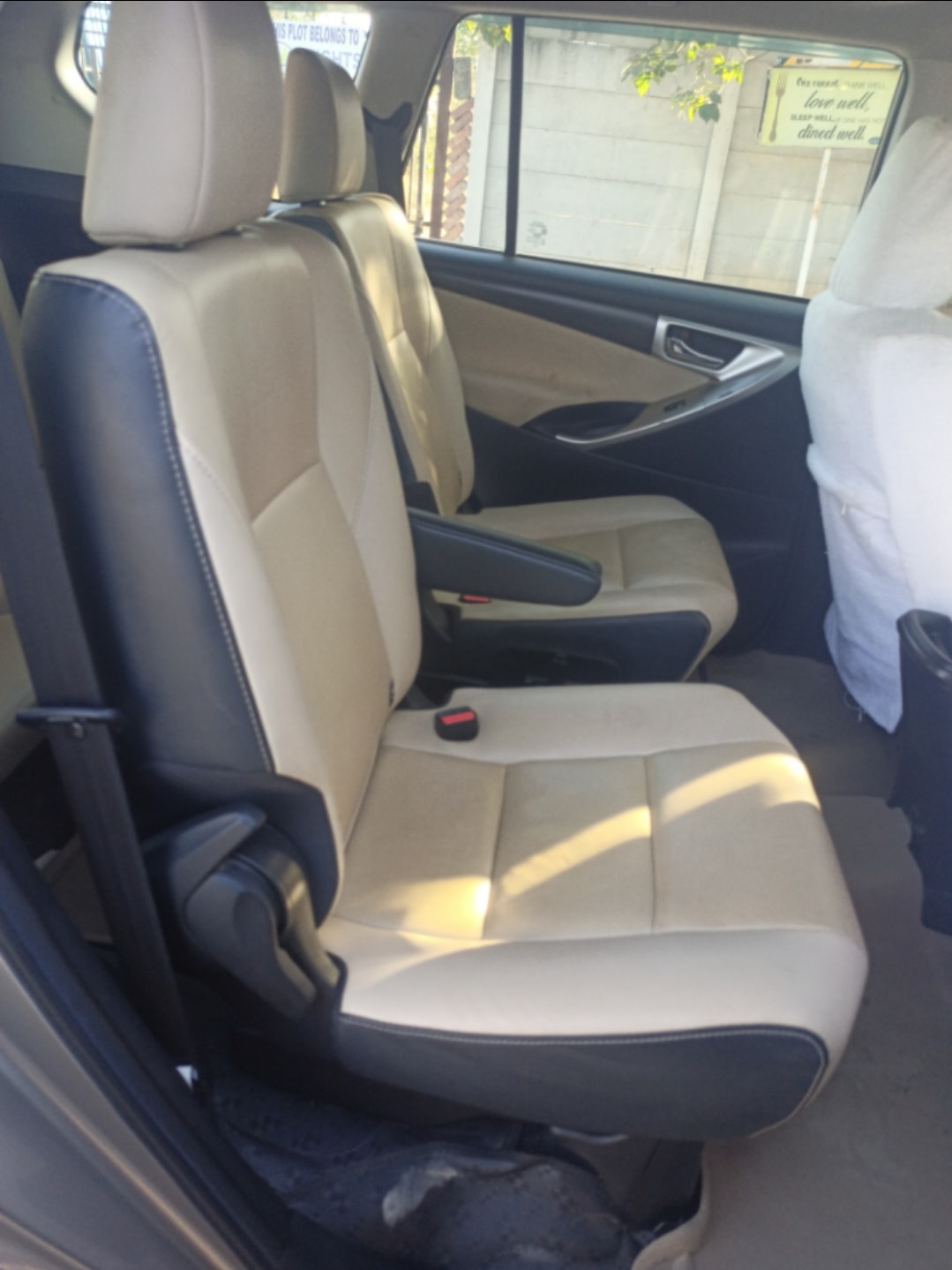 Innova Crysta image 16 Innova Crysta image 16