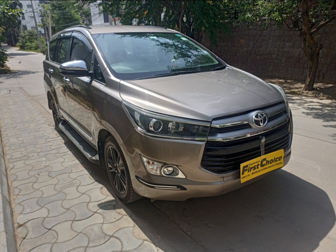 Innova Crysta image 6 Innova Crysta image 6