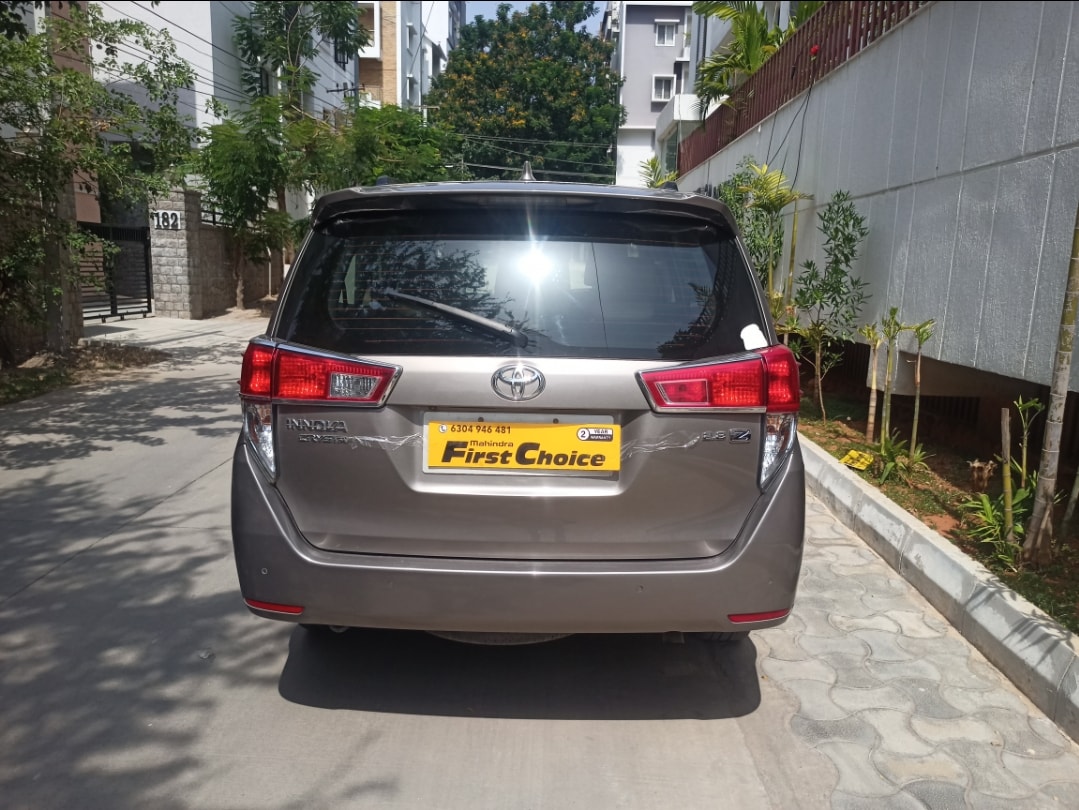 Innova Crysta image 3 Innova Crysta image 3