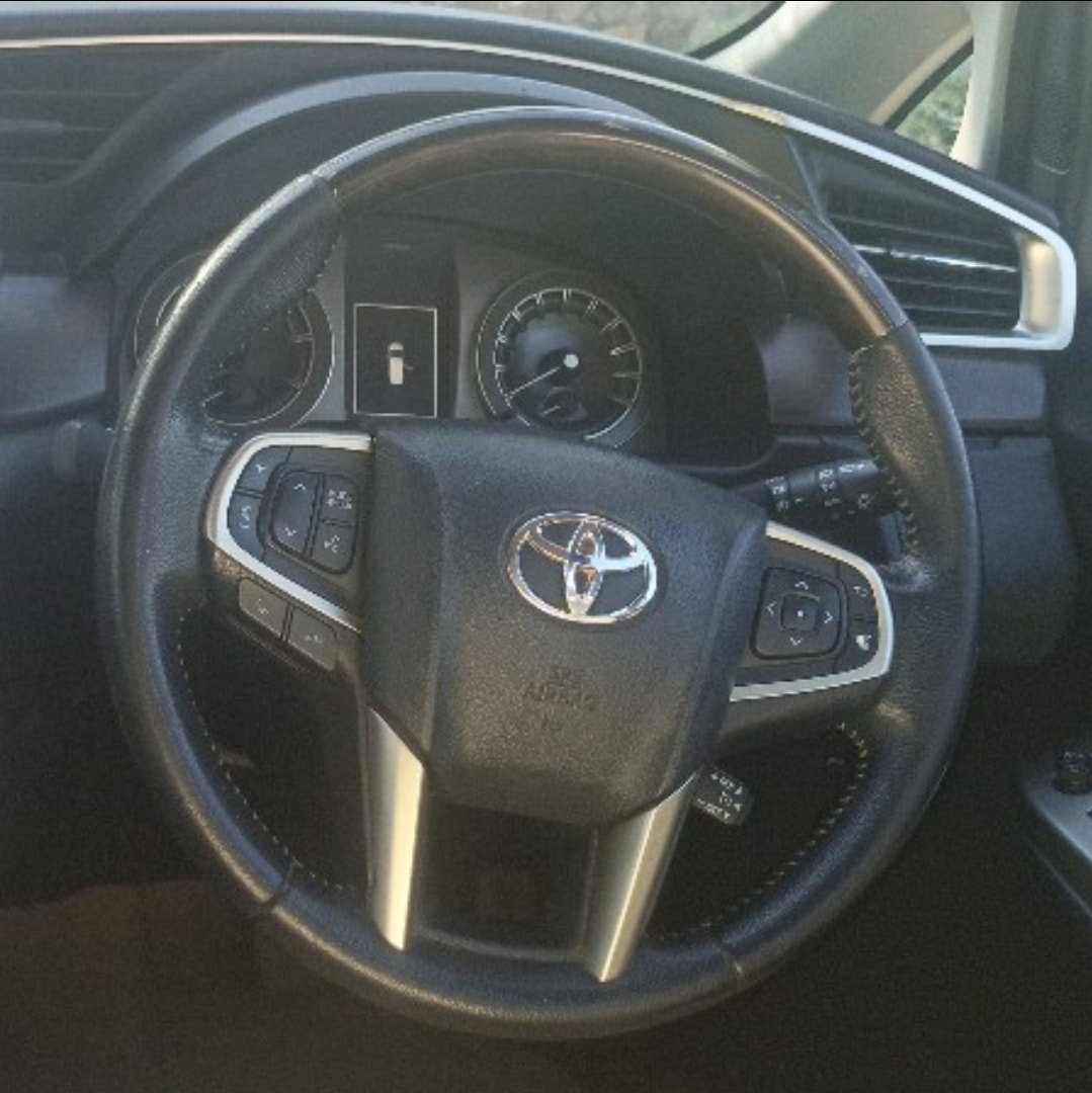 Innova Crysta image 12 Innova Crysta image 12