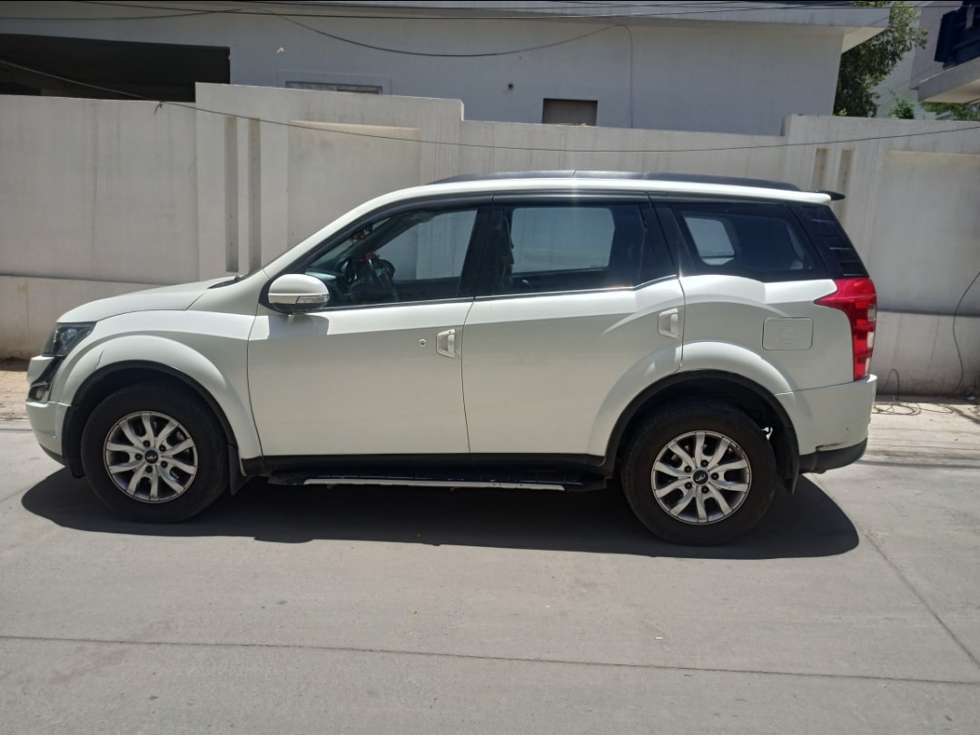 XUV500 image 1 XUV500 image 1