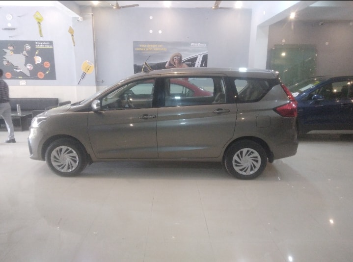 Ertiga image 2 Ertiga image 2