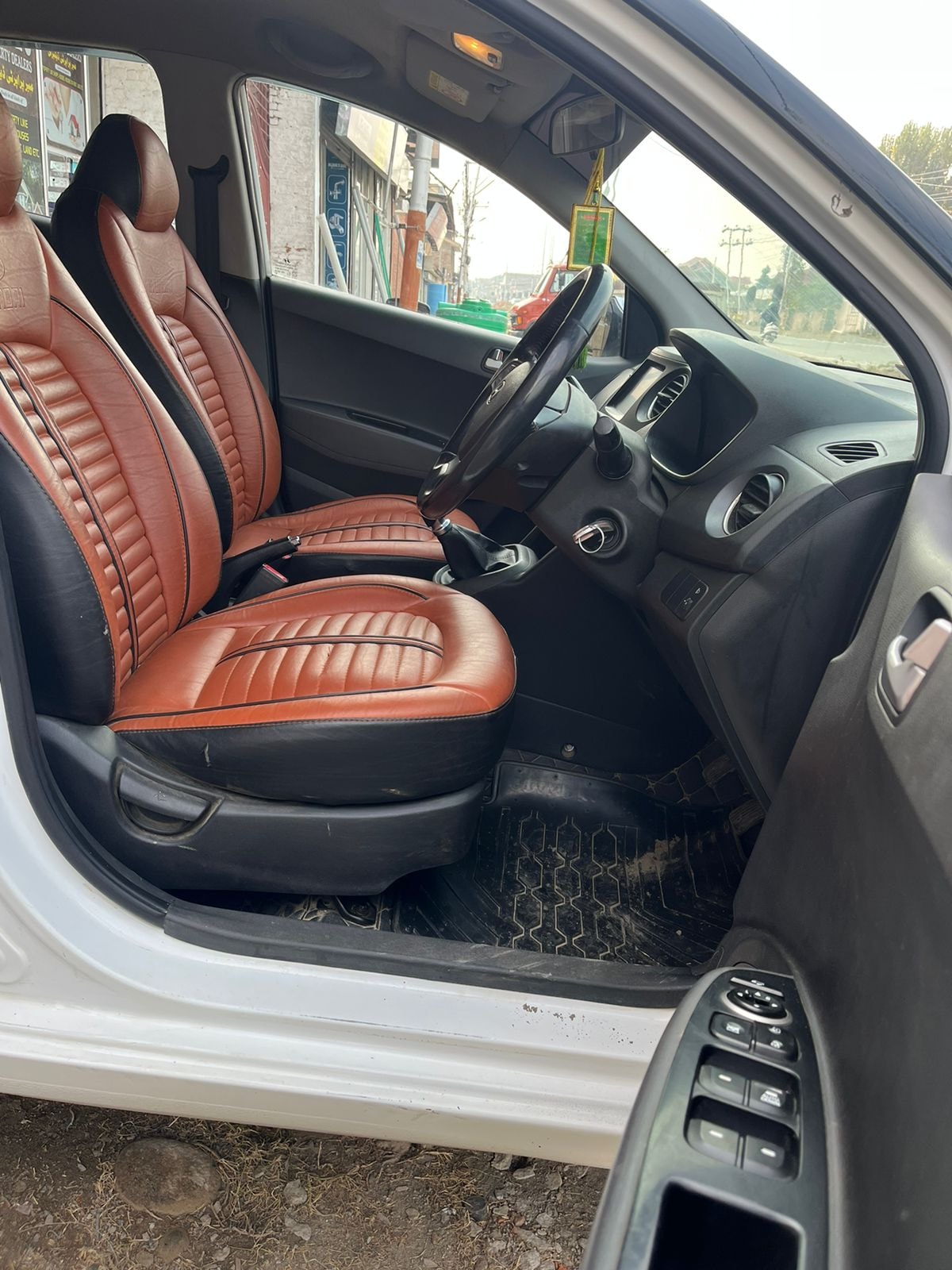 Grand i10 image 5 Grand i10 image 5