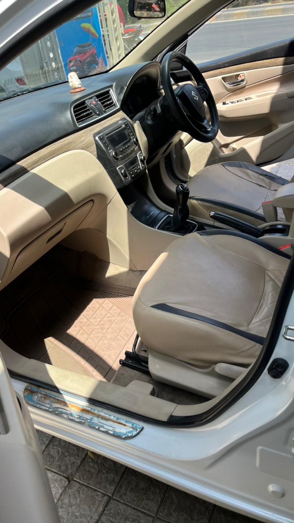 Ciaz image 14 Ciaz image 14