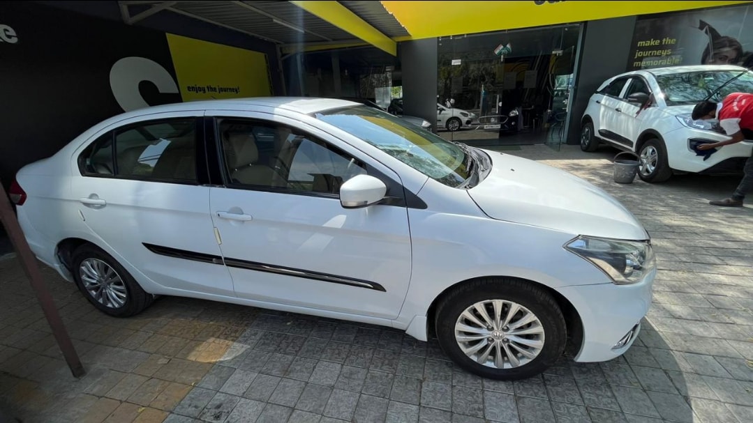 Ciaz image 2 Ciaz image 2