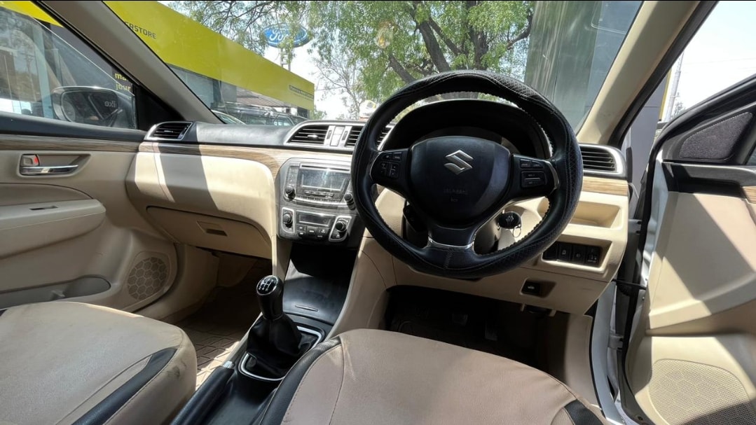 Ciaz image 13 Ciaz image 13