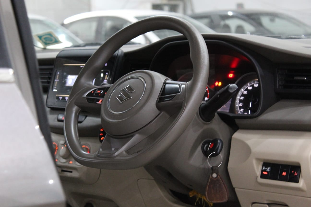 Ertiga image 8 Ertiga image 8