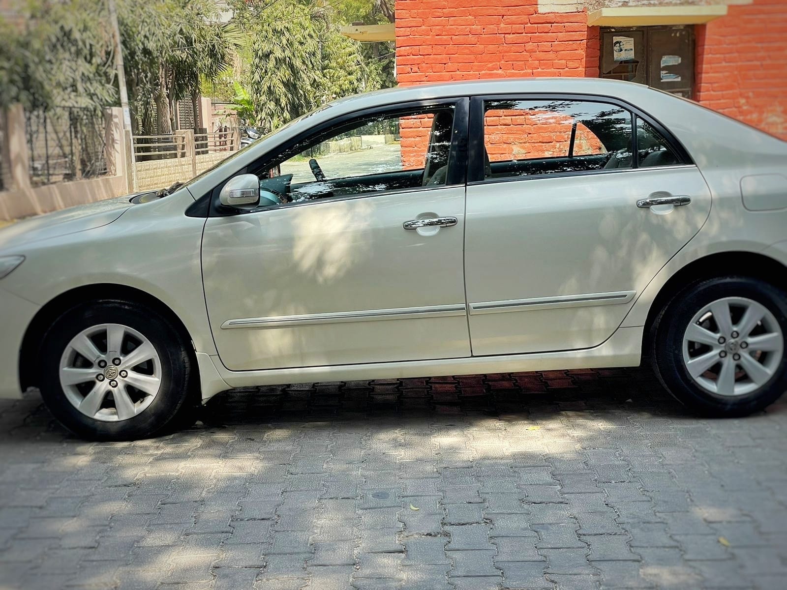 Corolla Altis image 2 Corolla Altis image 2