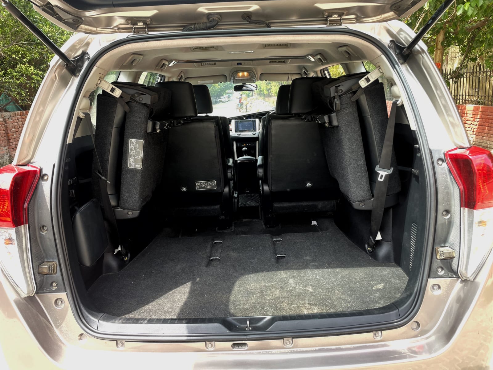 Innova Crysta image 10 Innova Crysta image 10