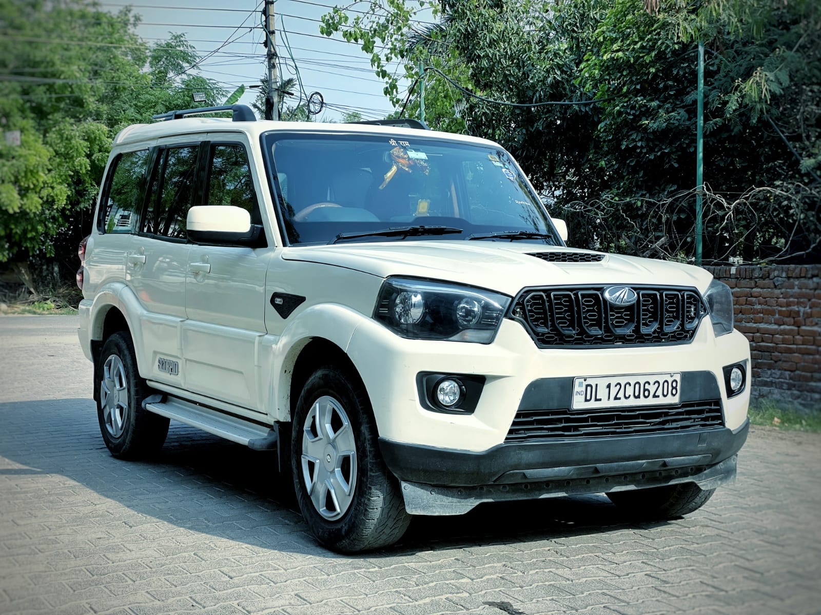 Scorpio image 5 Scorpio image 5