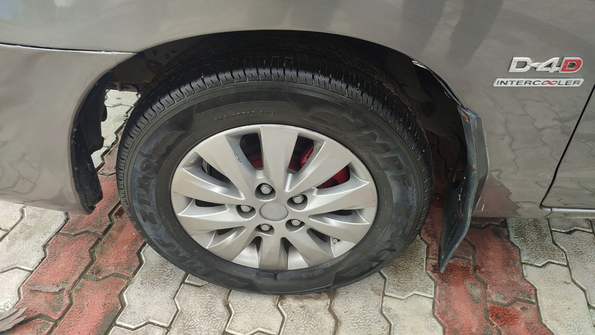 Innova image 11 Innova image 11