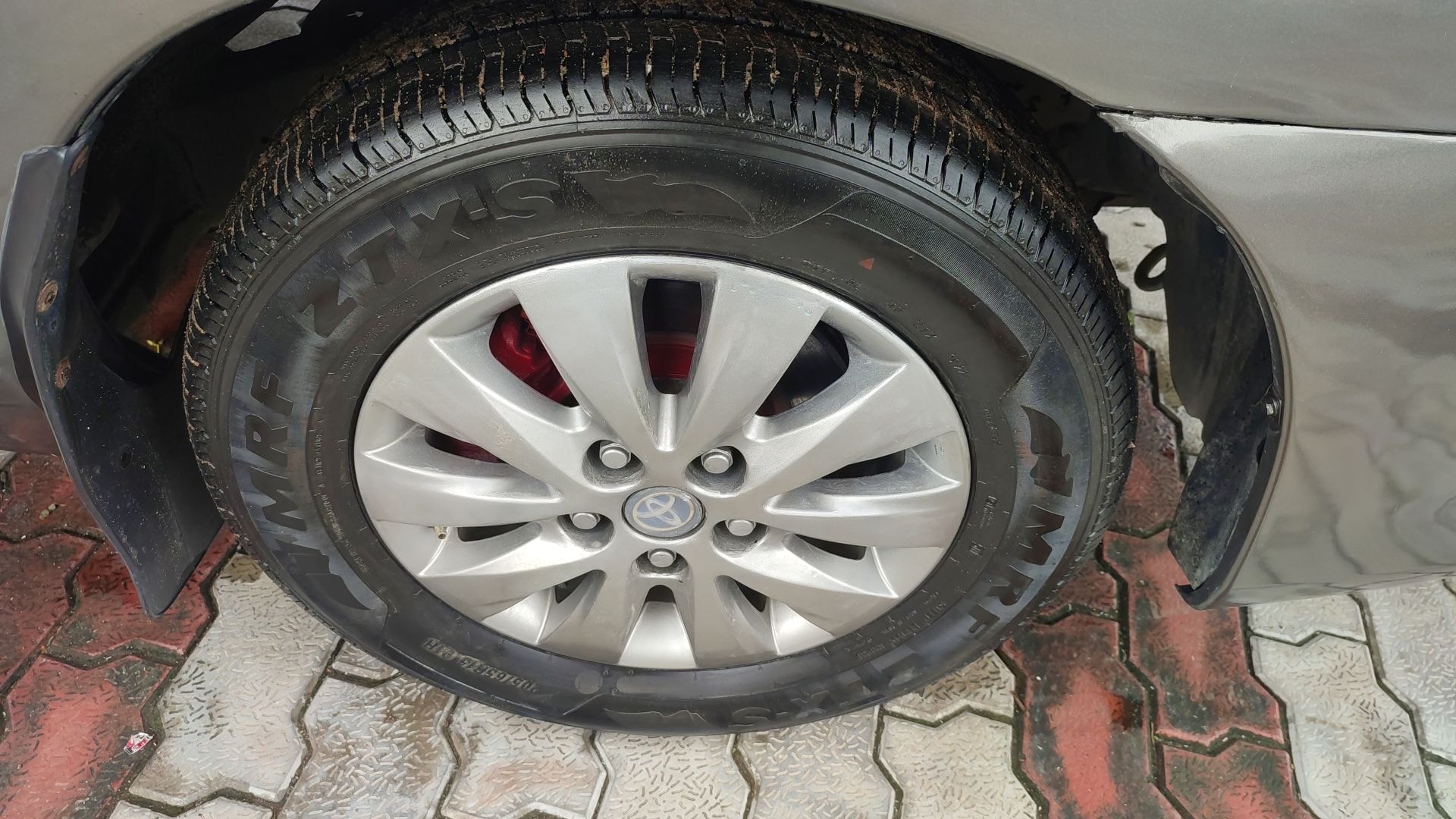 Innova image 10 Innova image 10