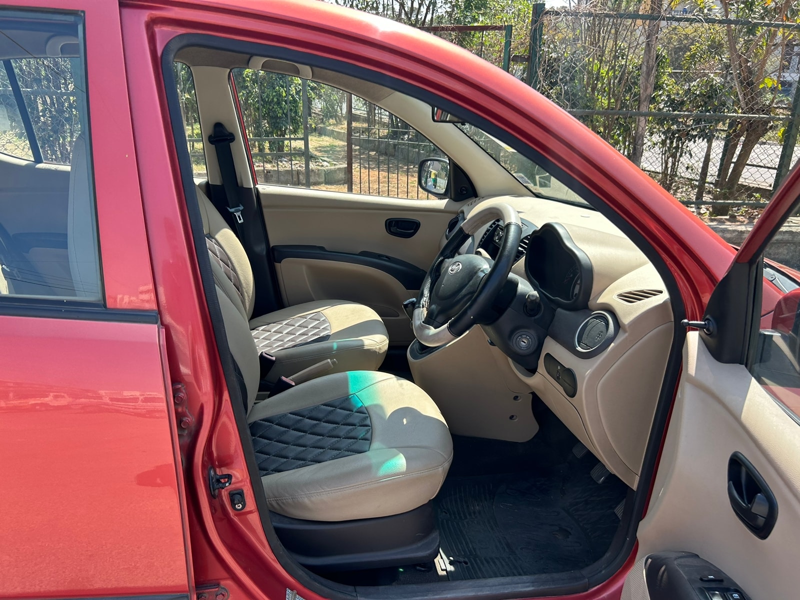 i10 image 10 i10 image 10