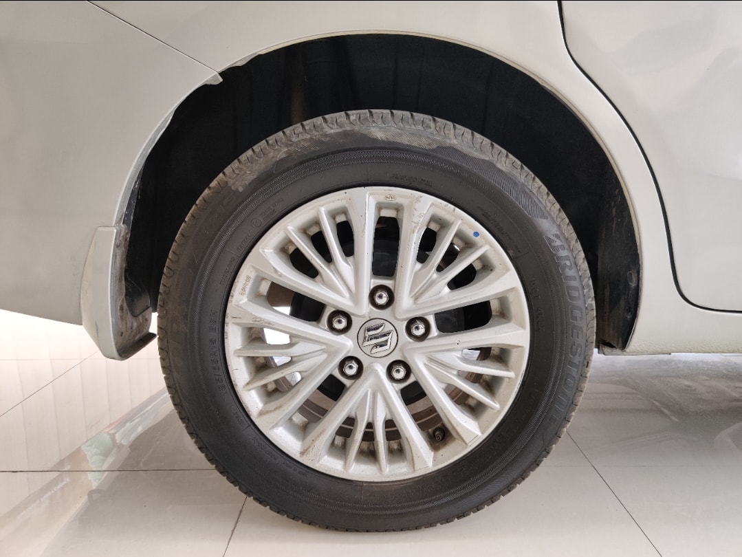 Ertiga image 9 Ertiga image 9