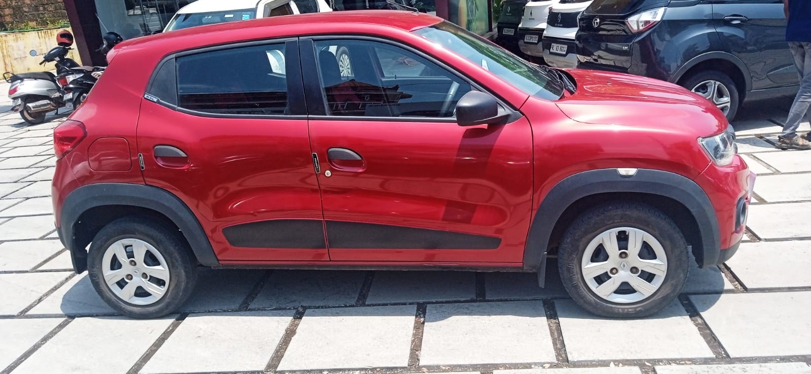 Kwid image 2 Kwid image 2