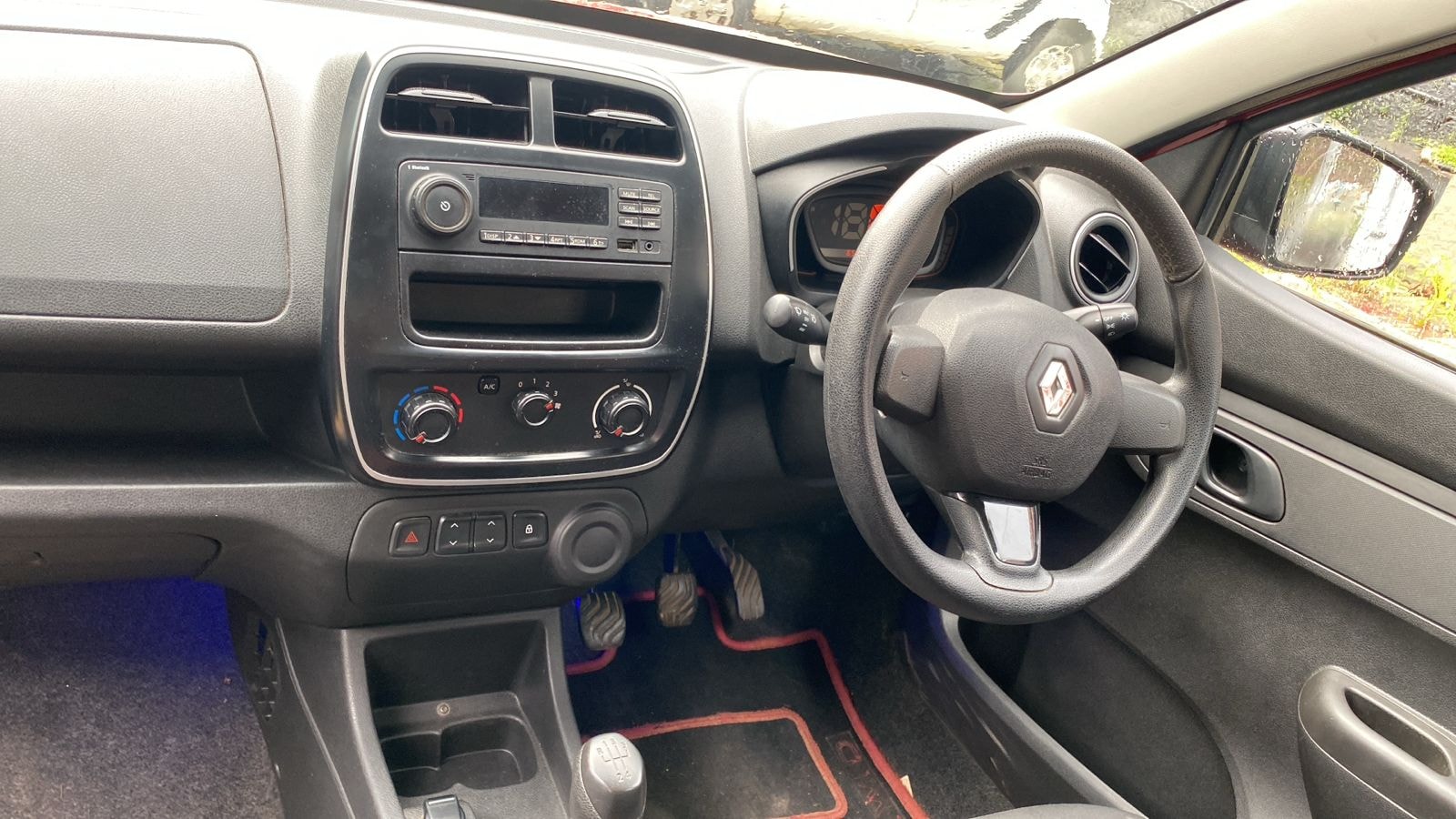 Kwid image 13 Kwid image 13