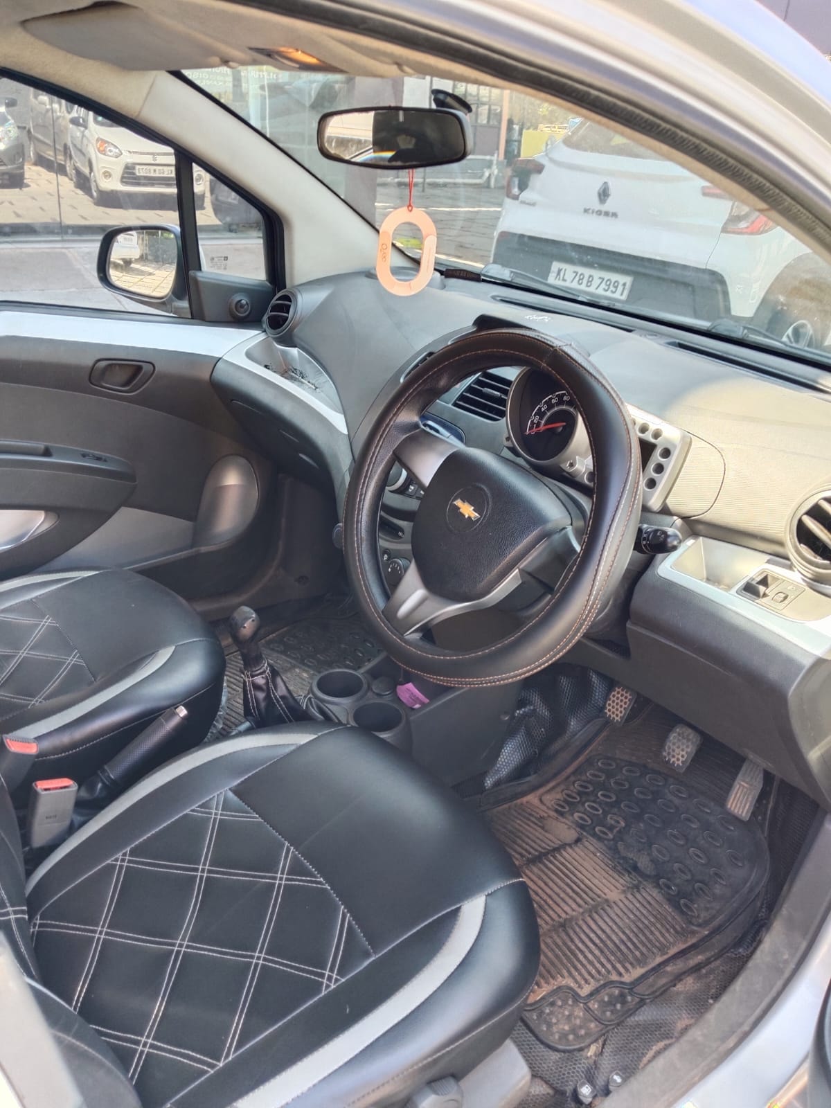 Beat image 14 Beat image 14