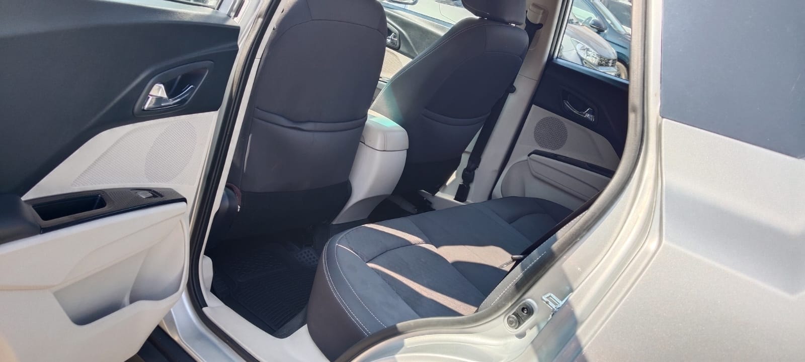 Used 2020 Mahindra XUV300 Used 2020 Mahindra XUV300