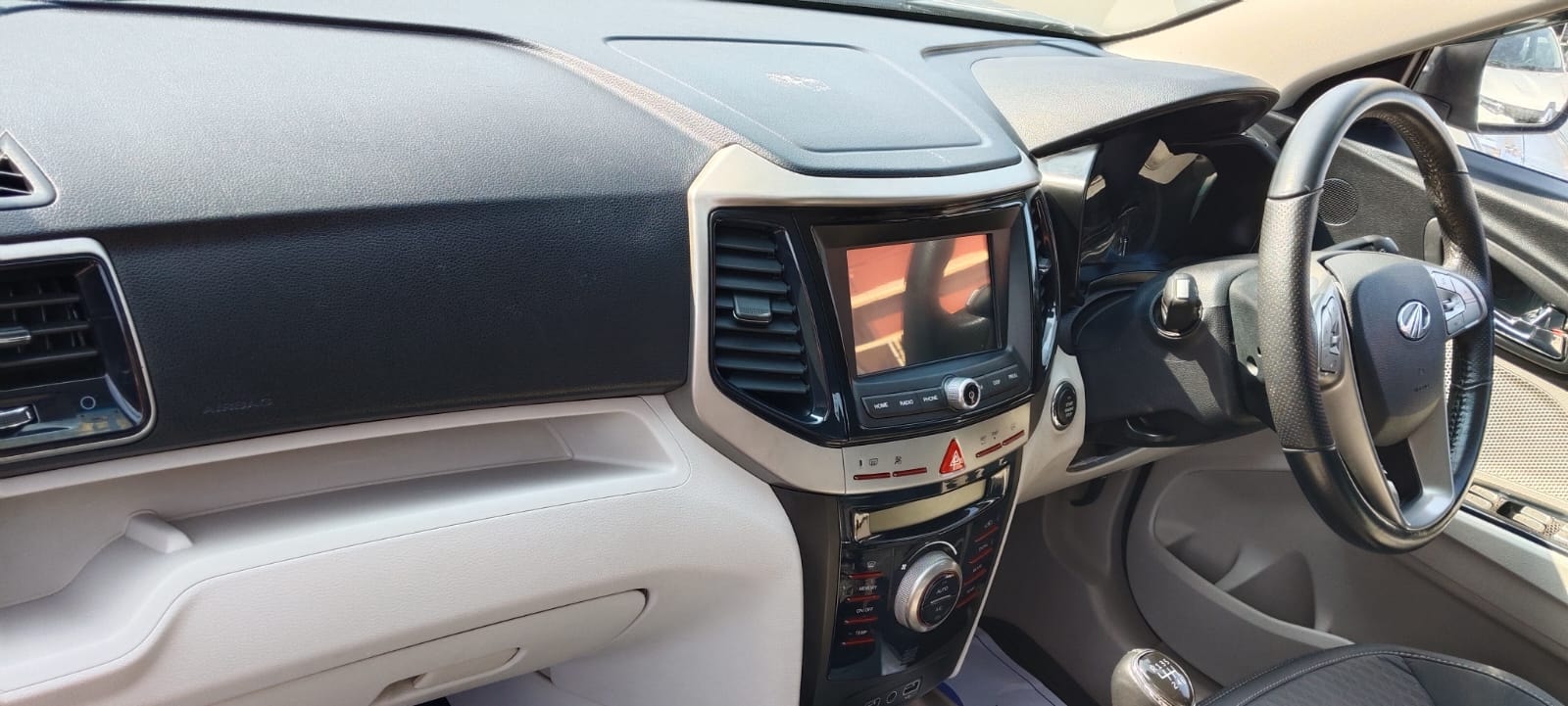 Used 2020 Mahindra XUV300 Used 2020 Mahindra XUV300