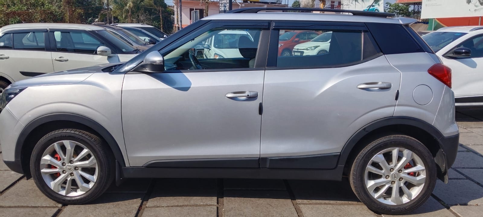 Used 2020 Mahindra XUV300 Used 2020 Mahindra XUV300