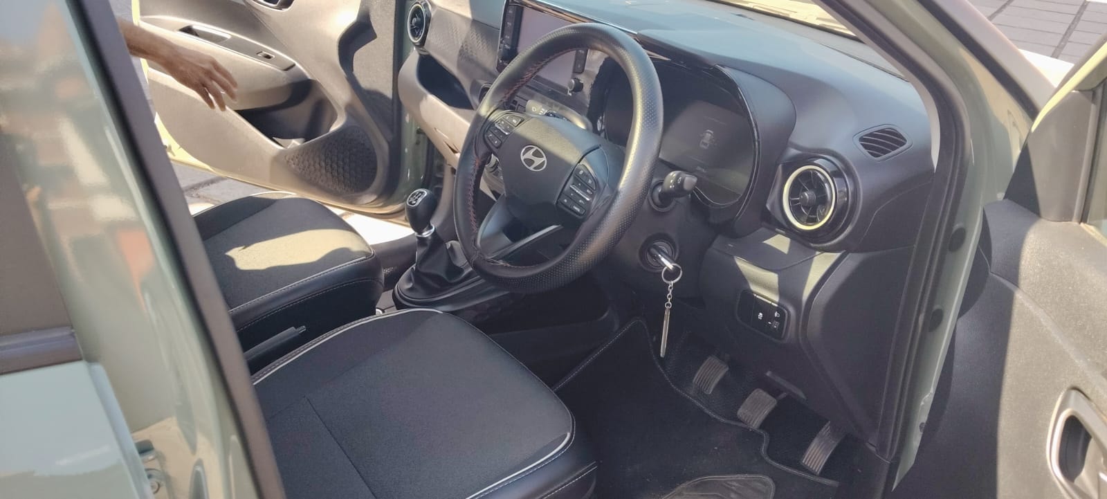 Exter image 14 Exter image 14