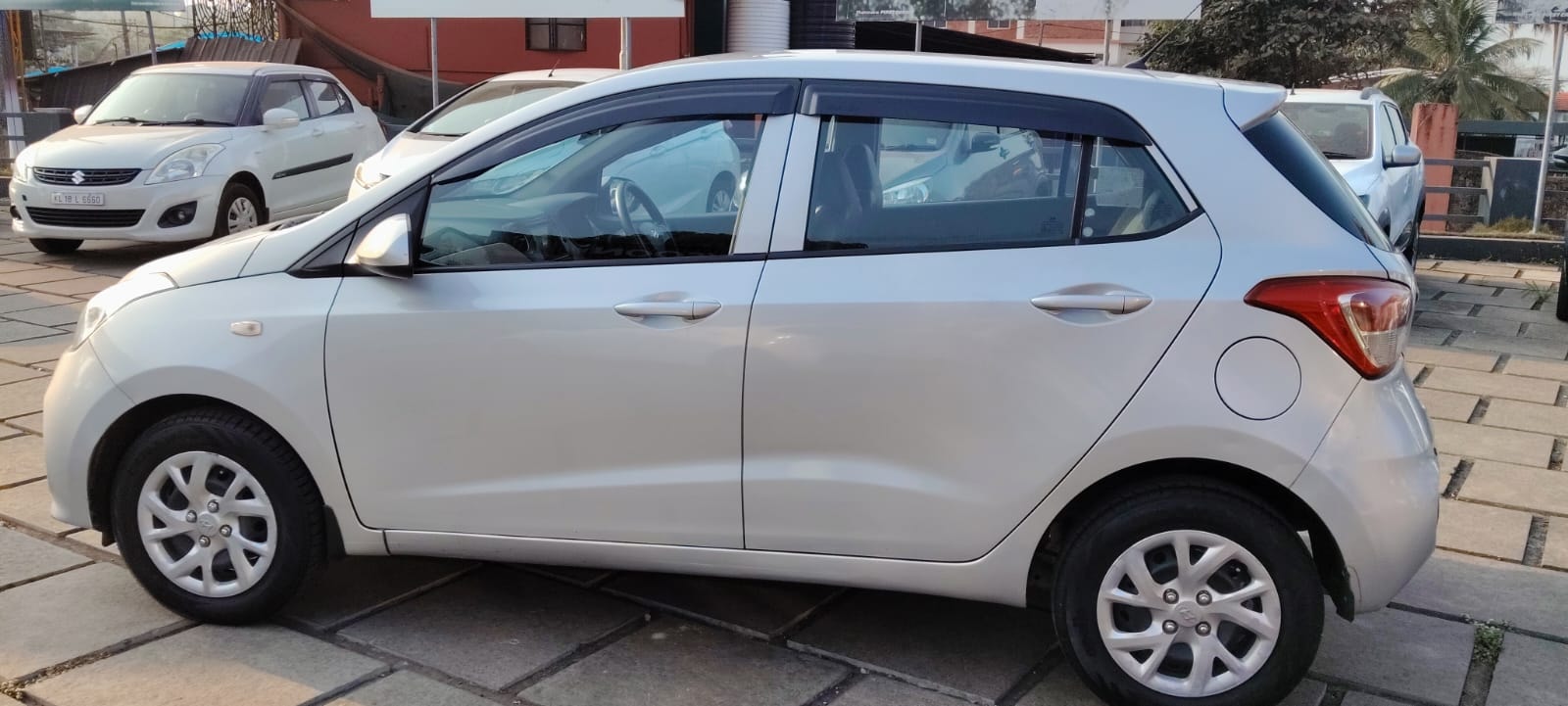 Grand i10 image 2 Grand i10 image 2