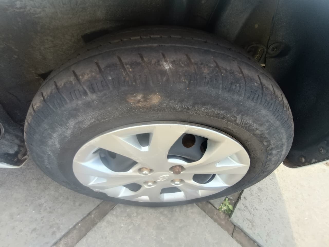 i10 image 9 i10 image 9