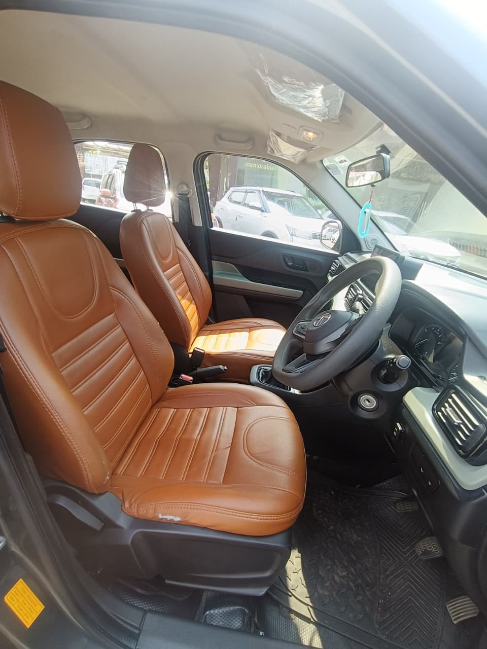 Punch image 16 Punch image 16