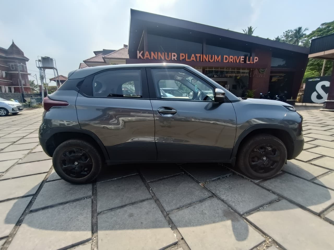 Punch image 6 Punch image 6