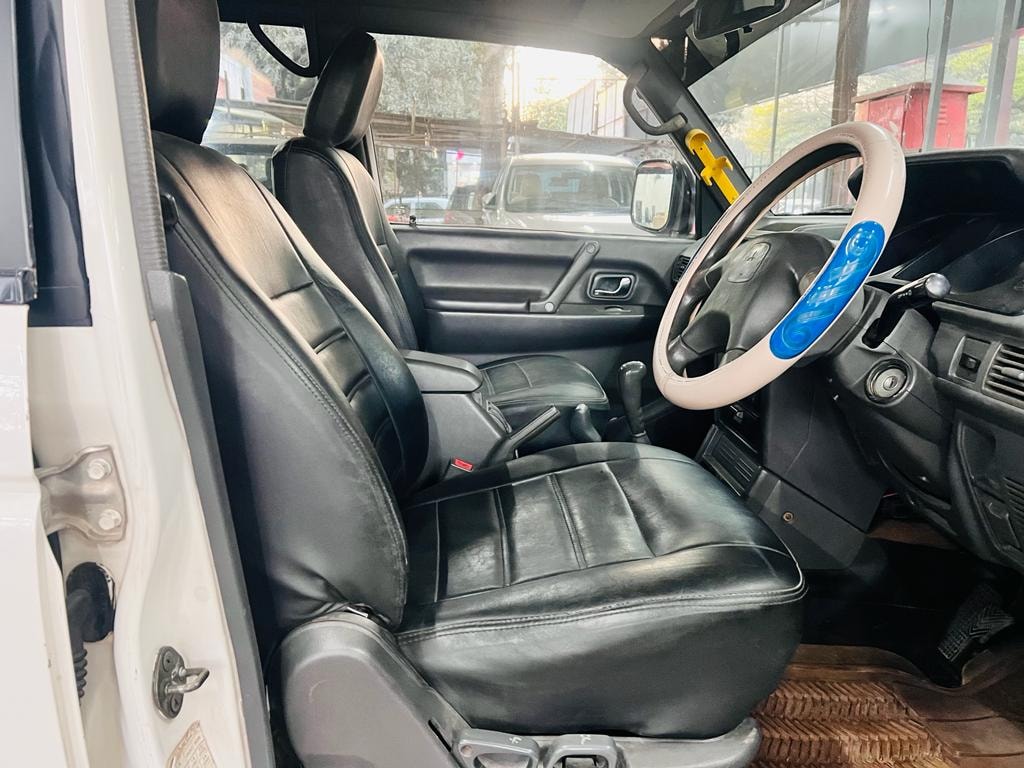 Pajero image 16 Pajero image 16