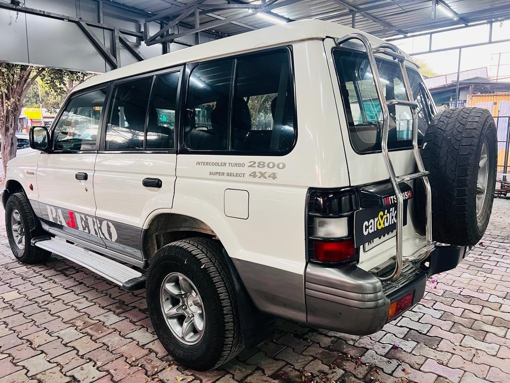 Pajero image 3 Pajero image 3