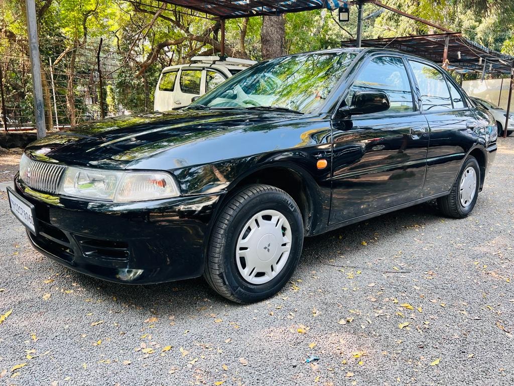 Lancer image 1 Lancer image 1