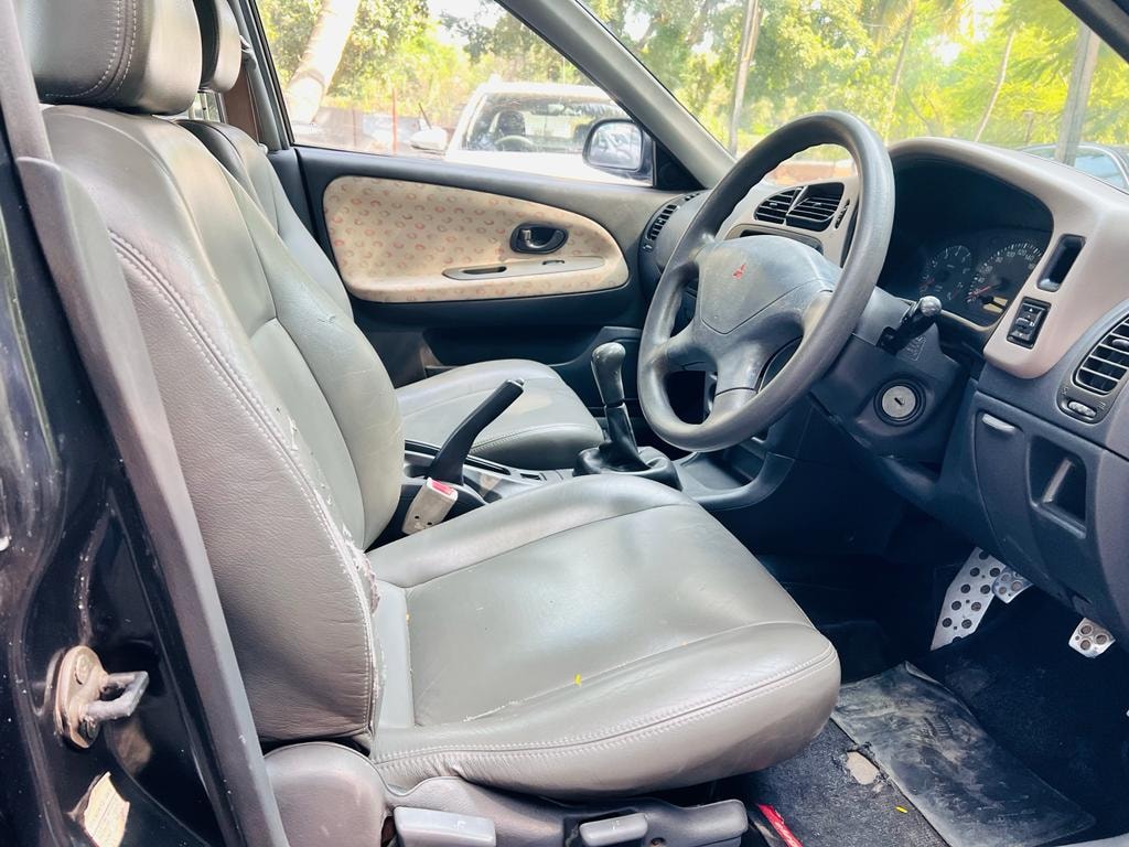 Lancer image 5 Lancer image 5