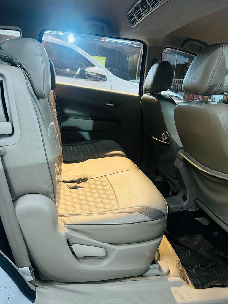 Ertiga image 17 Ertiga image 17