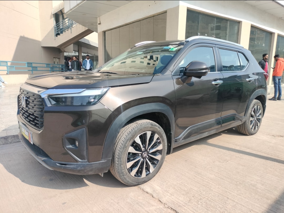 Elevate image 14 Elevate image 14