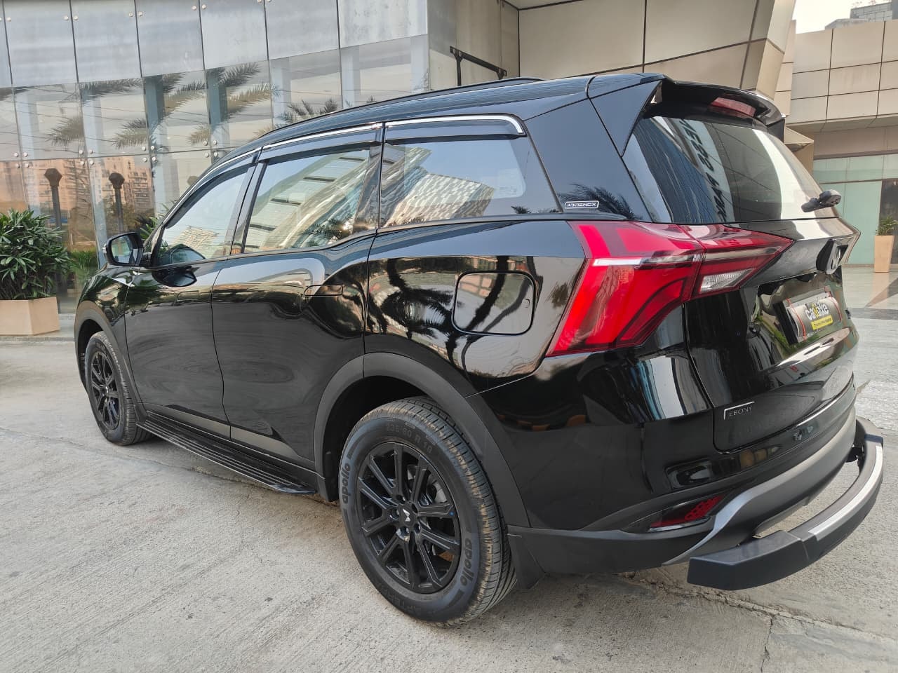 XUV700 image 3 XUV700 image 3