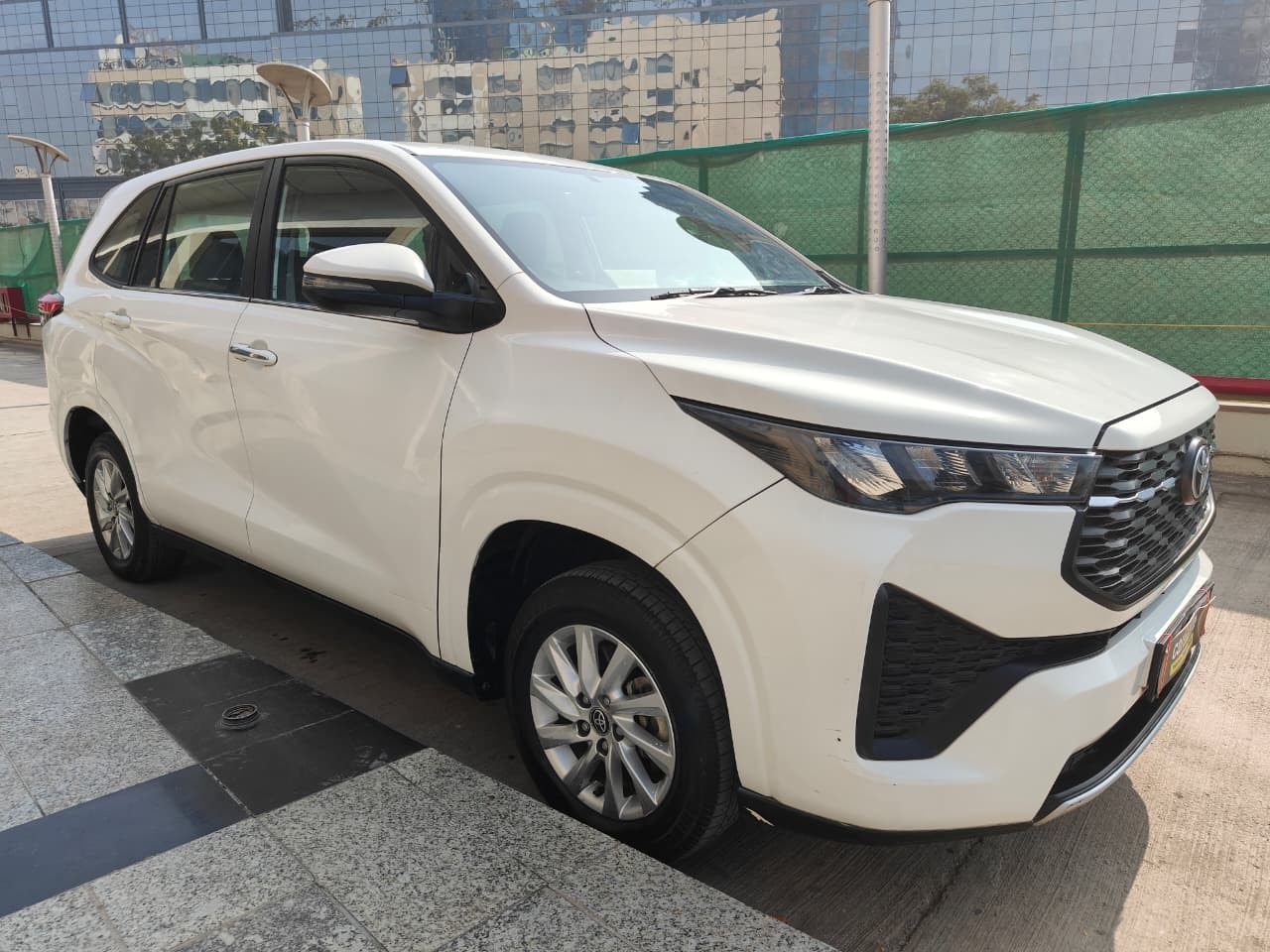 Innova Hycross image 1 Innova Hycross image 1