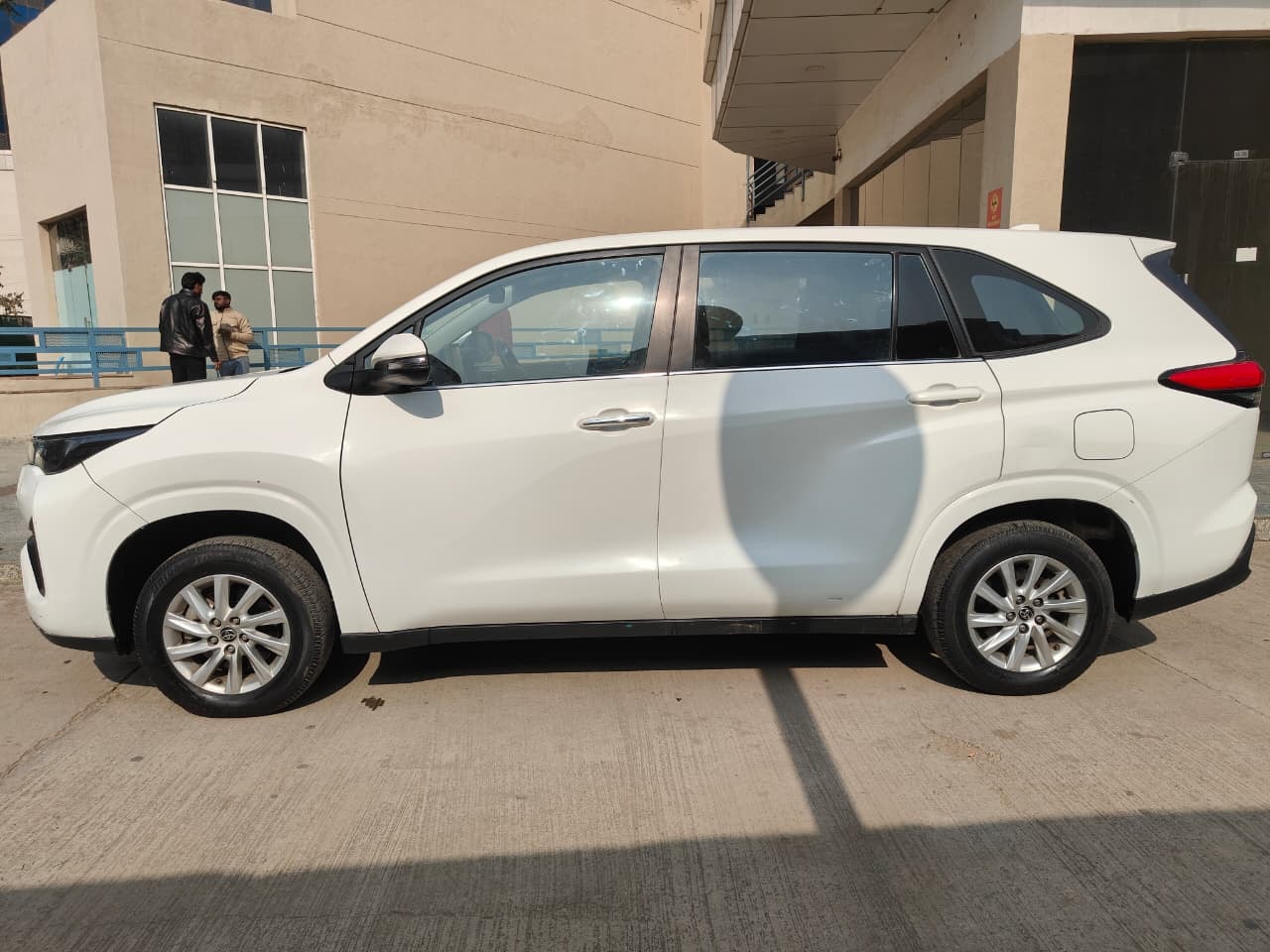 Innova Hycross image 2 Innova Hycross image 2