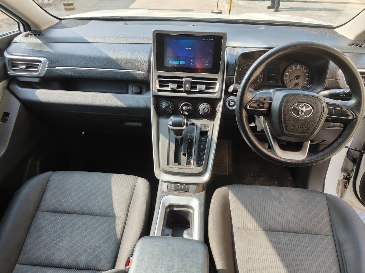 Innova Hycross image 10 Innova Hycross image 10