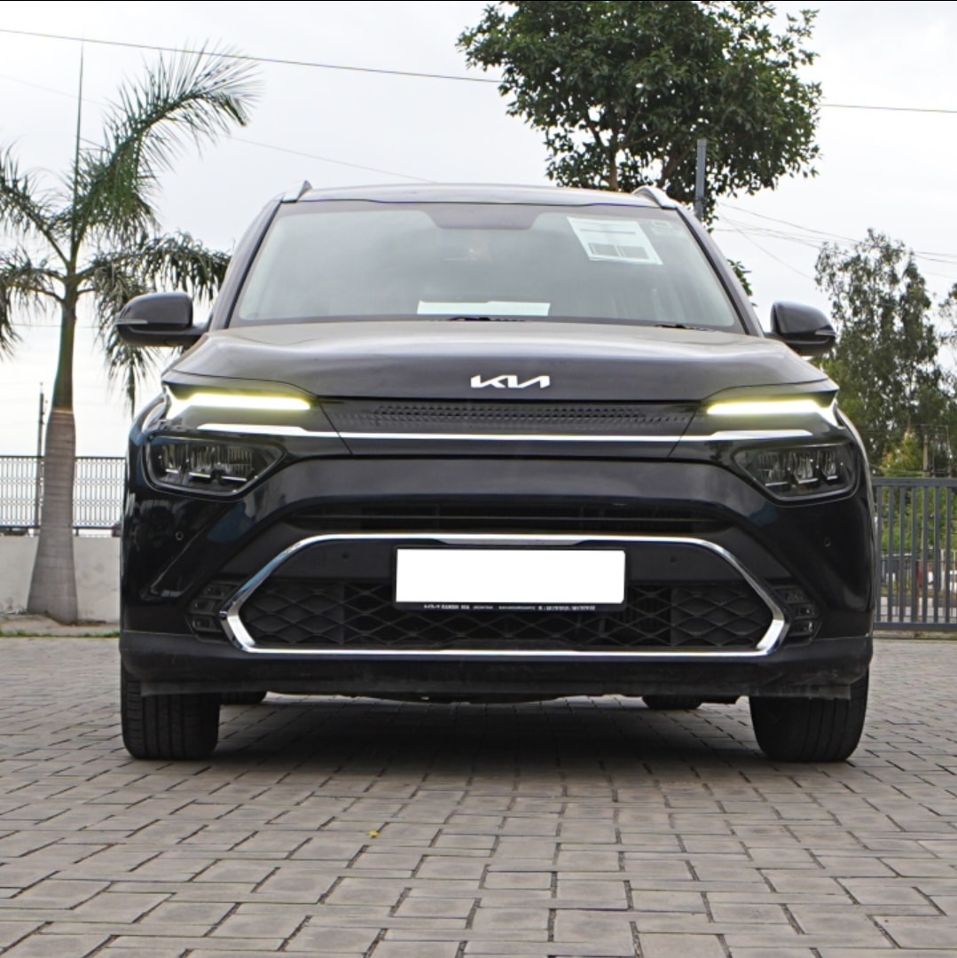 Used 2023 Kia Carens Used 2023 Kia Carens