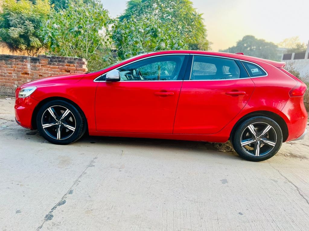 V40 image 2 V40 image 2