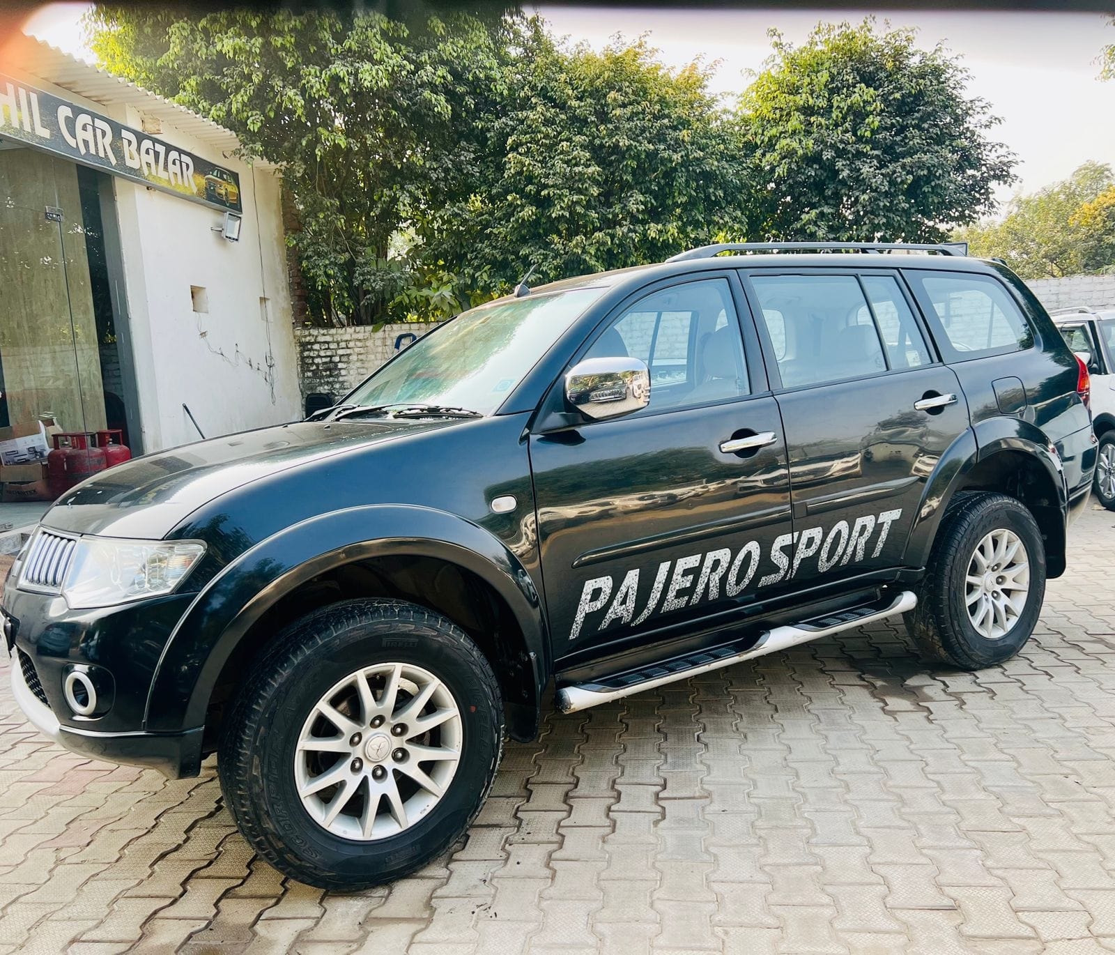 Pajero Sport image 1 Pajero Sport image 1