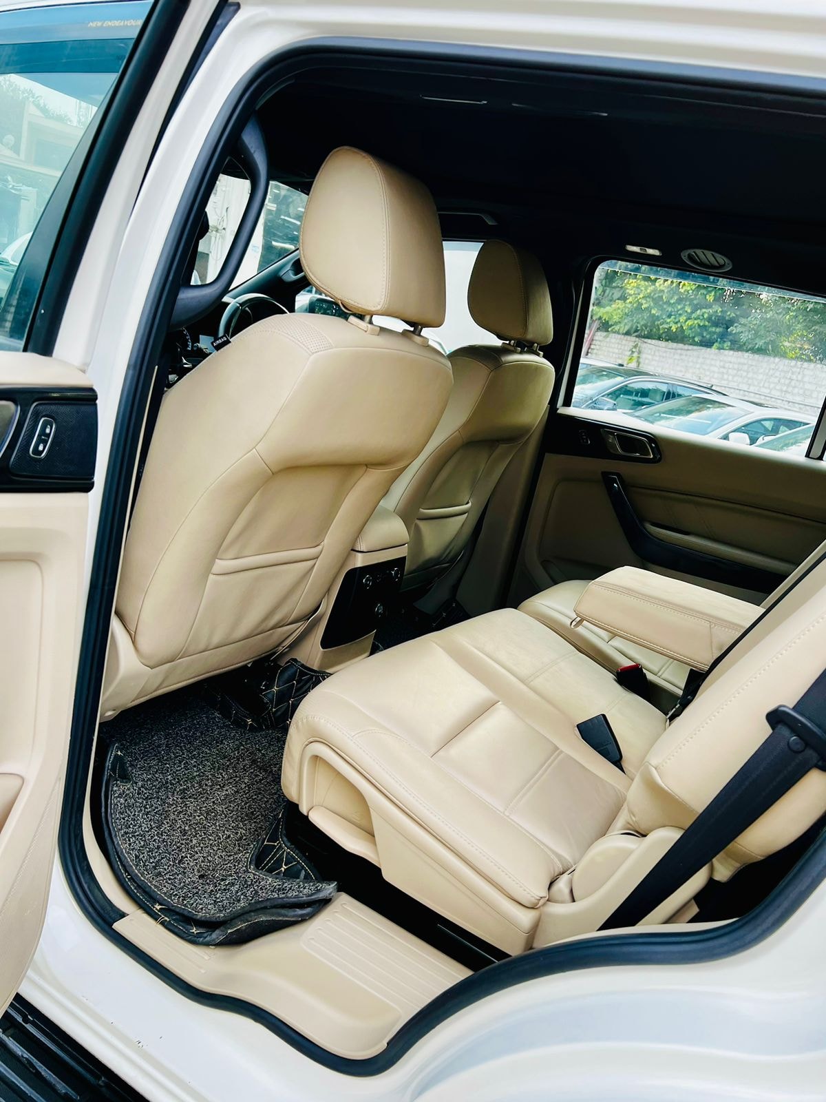 Endeavour image 12 Endeavour image 12