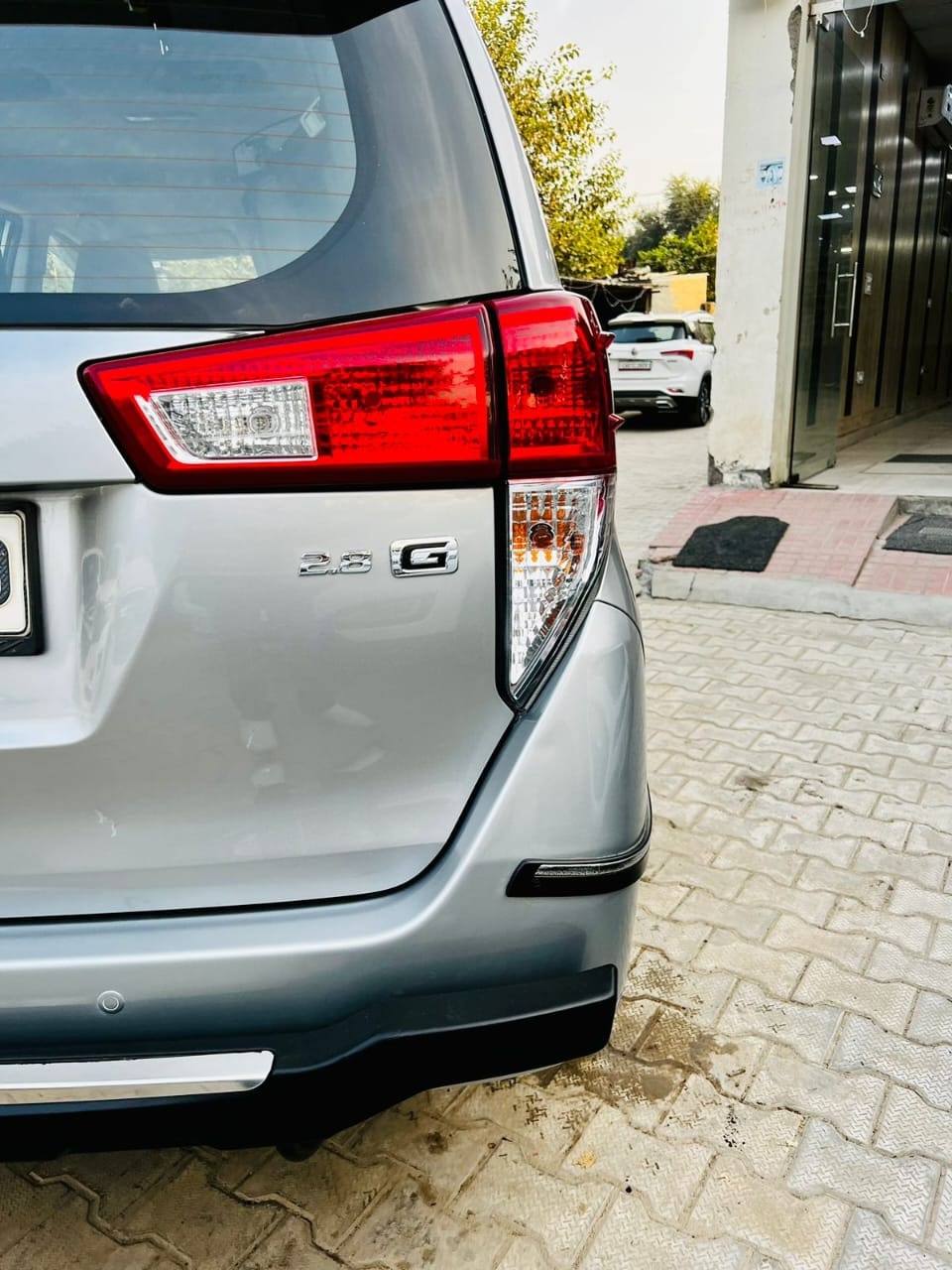 Innova Crysta image 5 Innova Crysta image 5