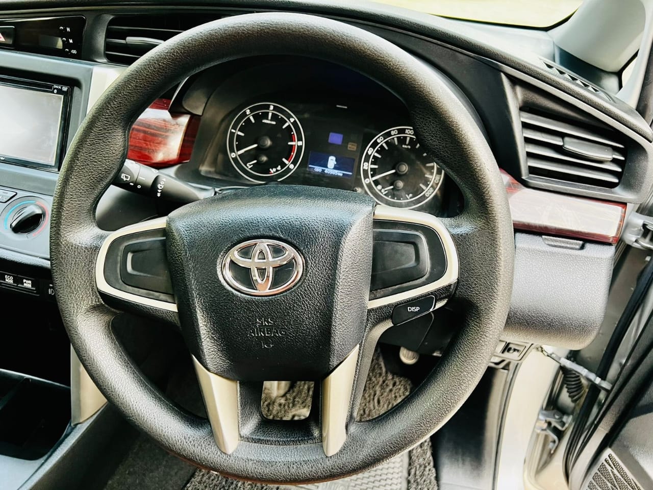 Innova Crysta image 10 Innova Crysta image 10