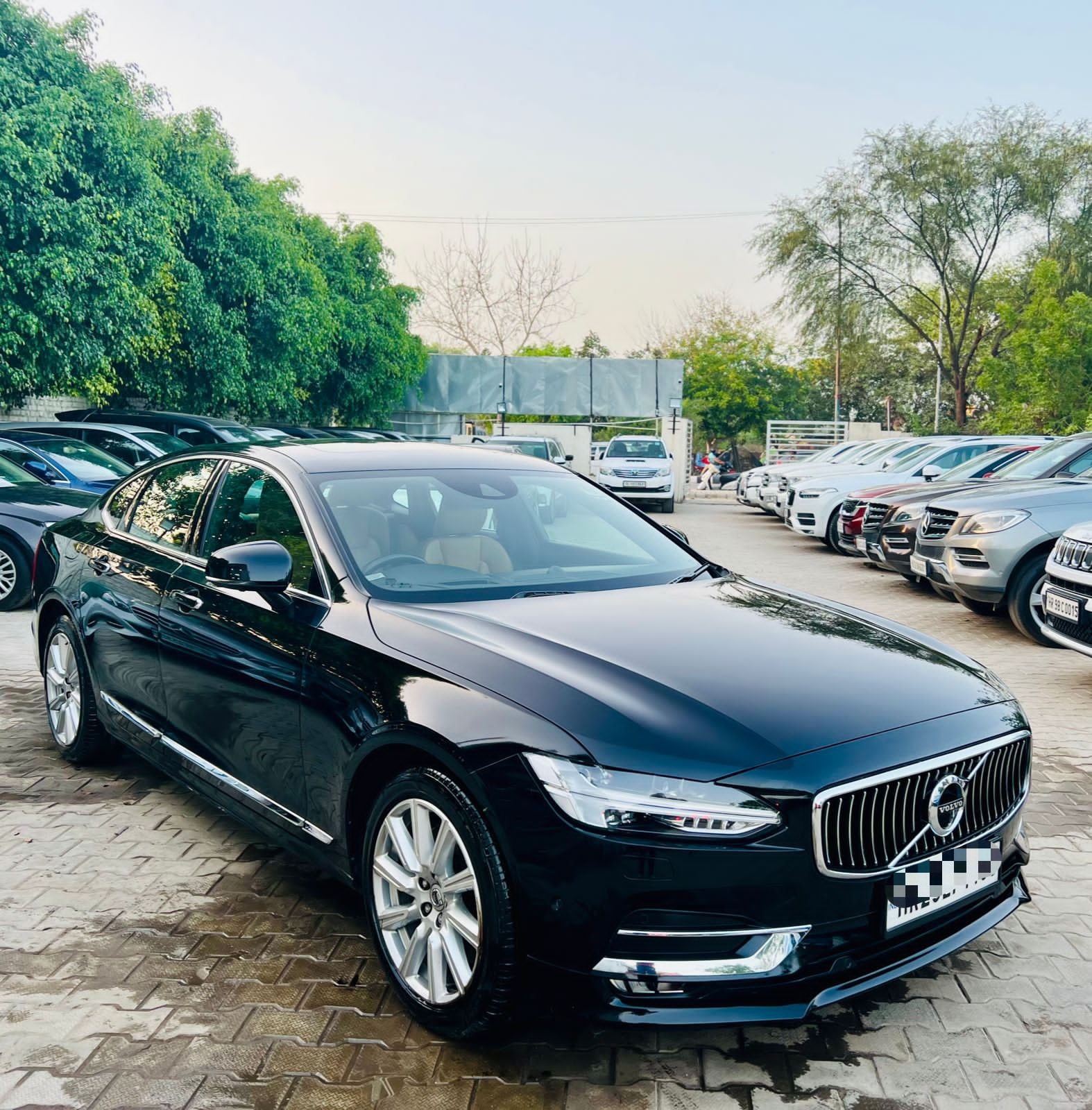 S90 image 1 S90 image 1