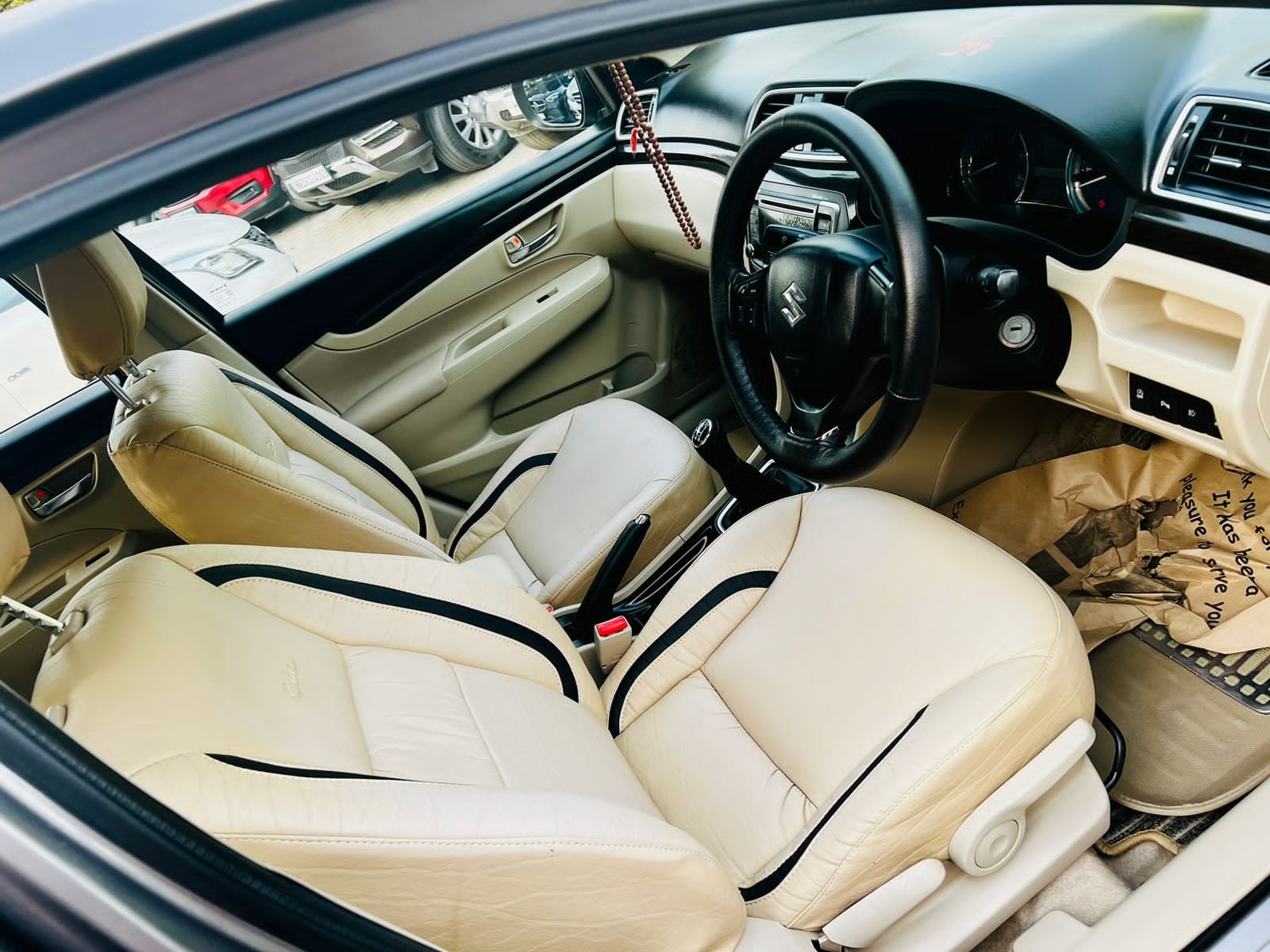 Ciaz image 12 Ciaz image 12