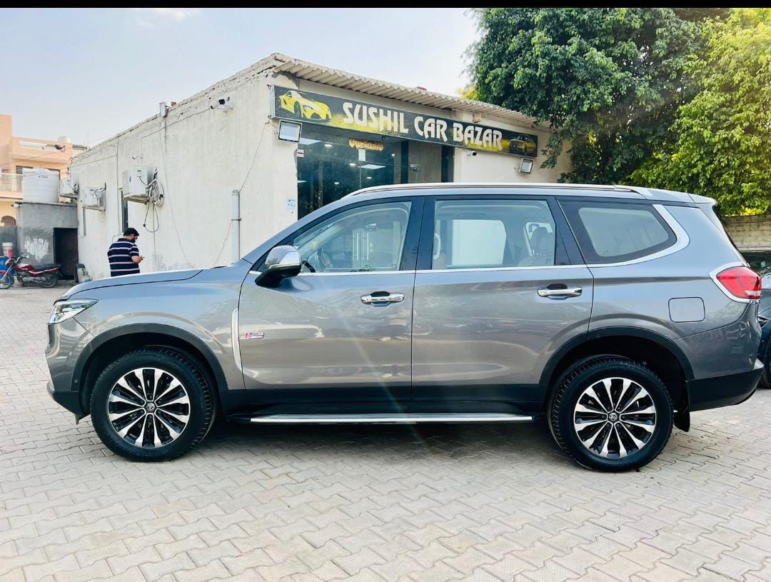 Gloster image 1 Gloster image 1