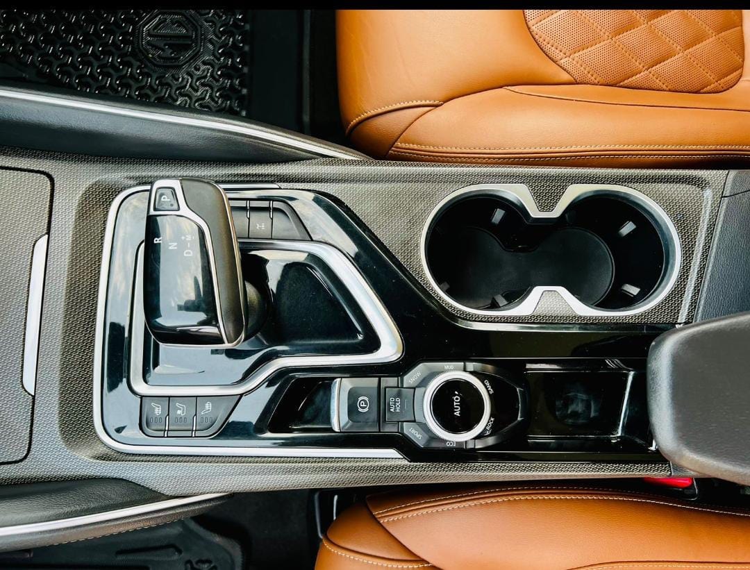 Gloster image 6 Gloster image 6